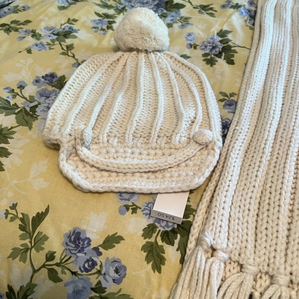 Loft Ivory Fringe Scarf and Newboy Hat w/Pom - Picture 6 of 6
